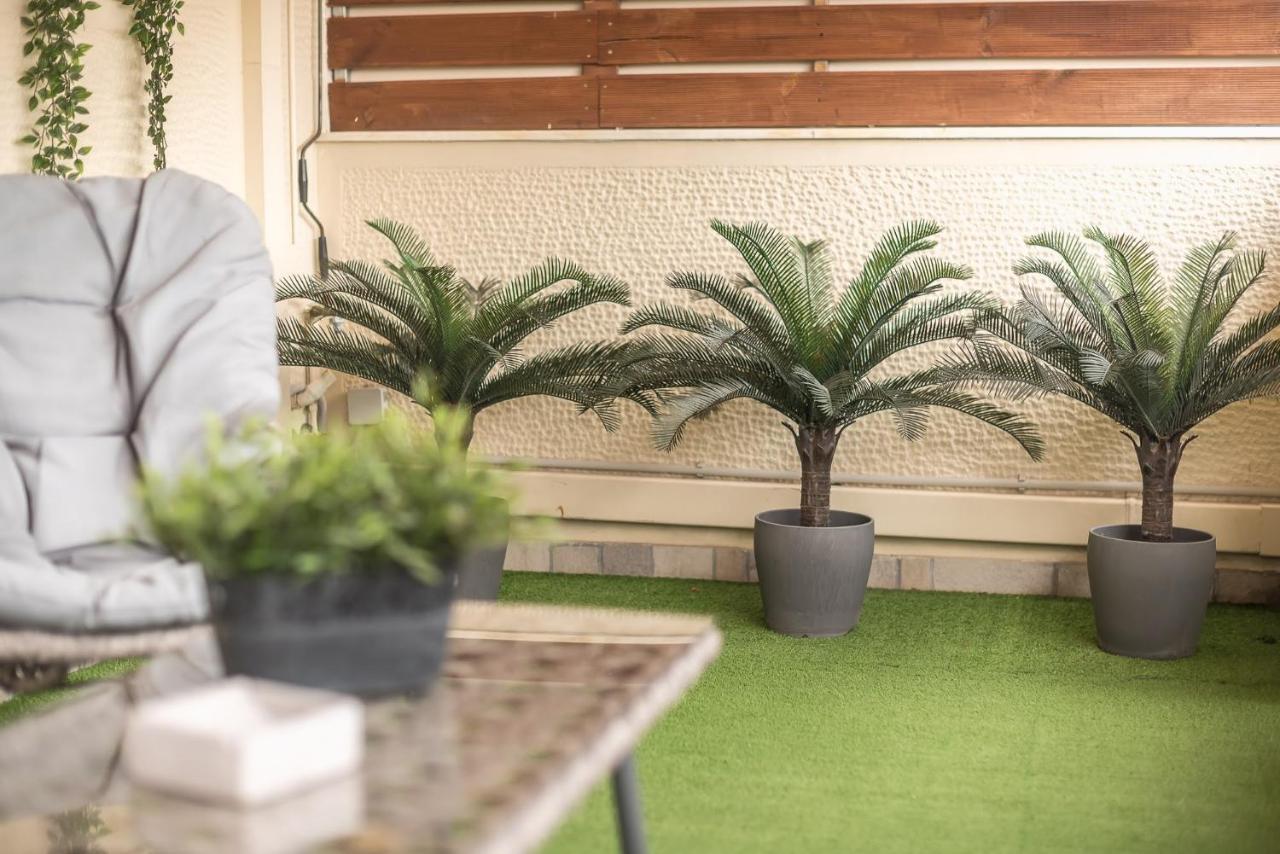 Apartamento Petralona Stylish Penthouse Atenas Exterior foto